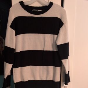 Wild Fable Black and White Knit Top